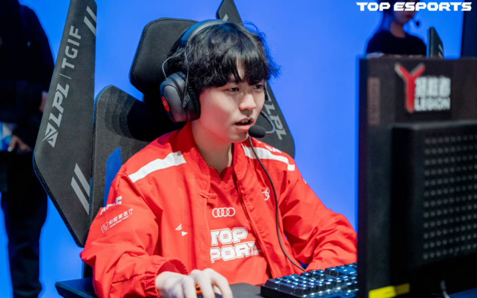 WBG碾压TL，Uzi完成史诗逆转鏖战多局小组赛，强势挺进下一轮的简单介绍