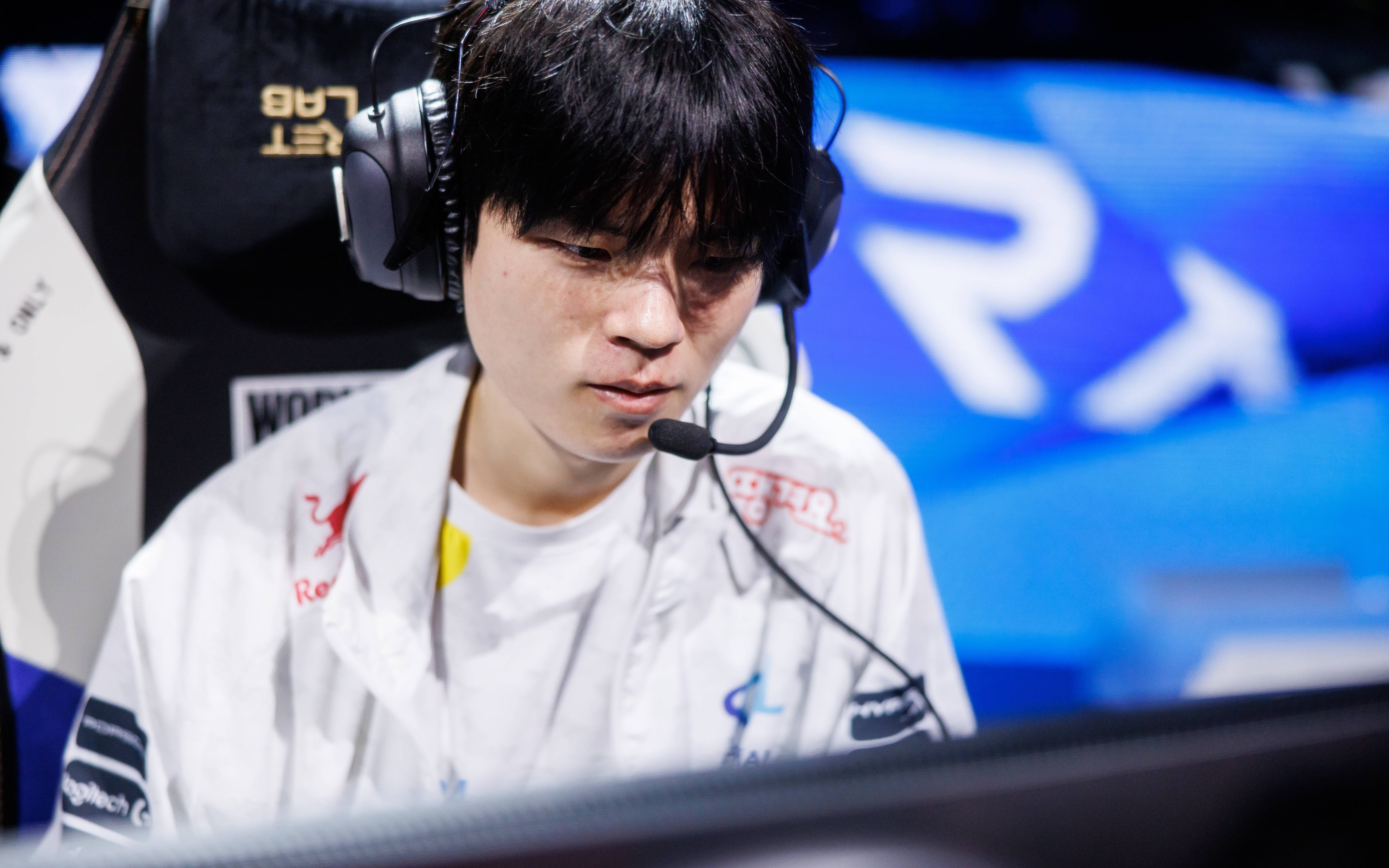 DRX血洗BRO，Crisp极限生还后反打激烈交锋四强赛，留下经典瞬间