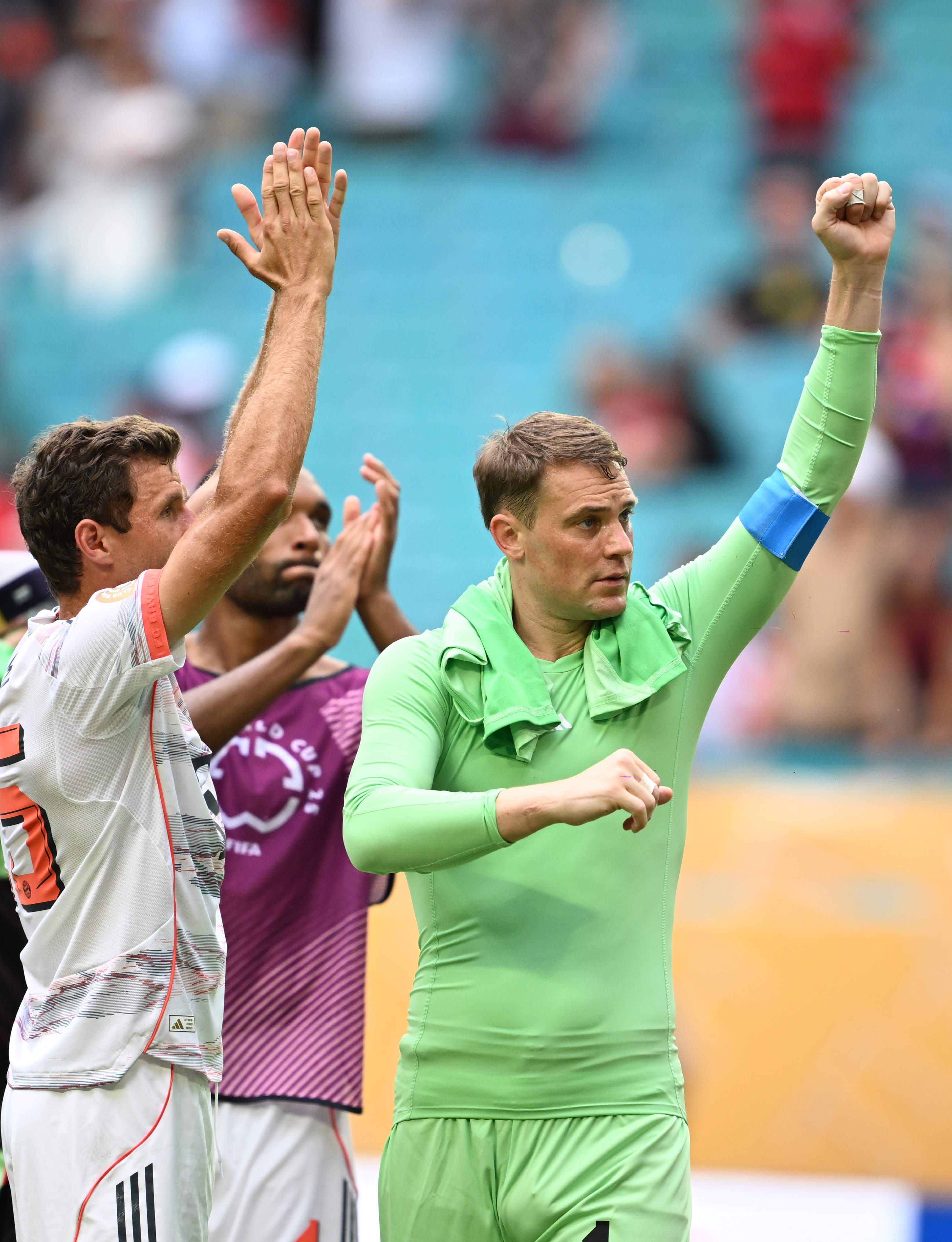 拜仁慕尼黑轻取强敌，雄心勃勃晋级