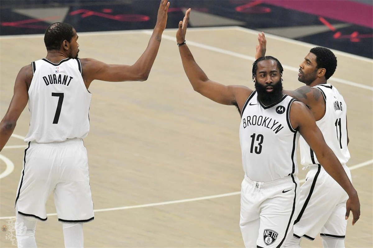 哈登加盟篮网，球队声势空前，豪取连胜