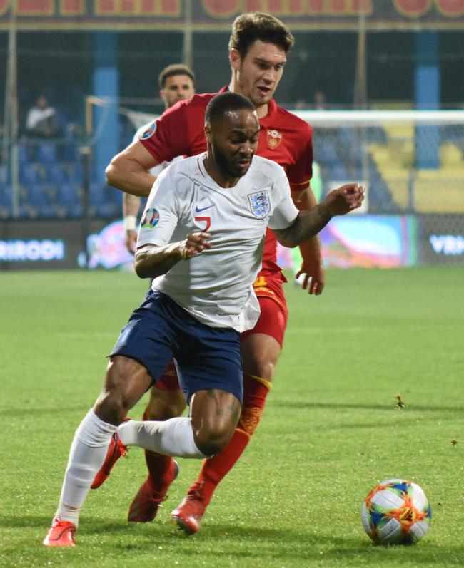 哥斯达黎加滑冰选手勇夺金牌！赢得掌声