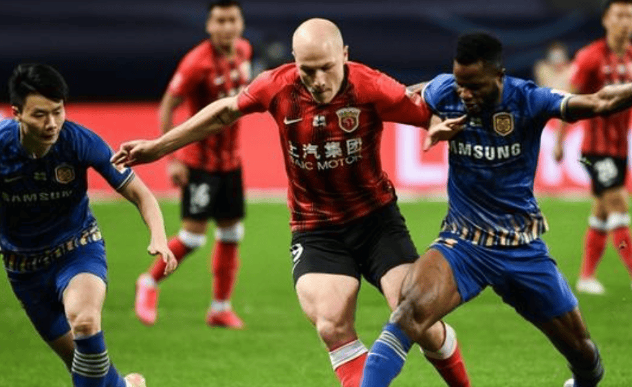 开云体育APP下载-鲁能队士气高昂，迎战上港，争取胜利再创佳绩！