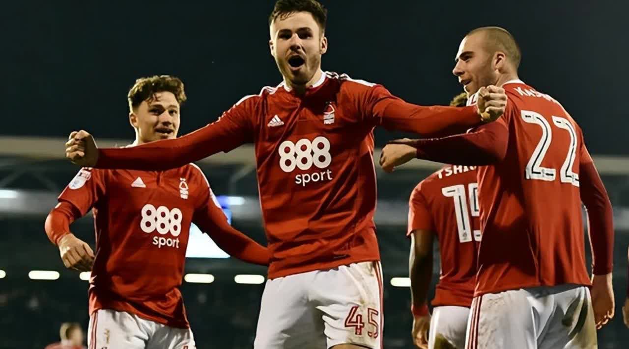 开云平台-关于法兰克福中场天才开始重回最佳状态，球队振奋的信息