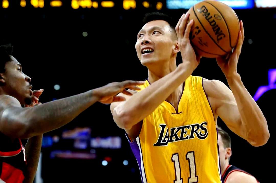 太阳翻盘湖人，易建联刷新纪录的简单介绍