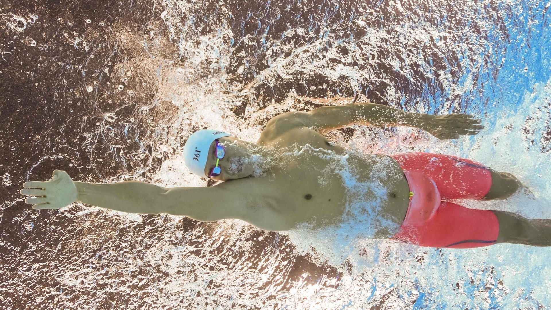 绝杀与纪录，竞技体育中的东方坚韧与西方冲击